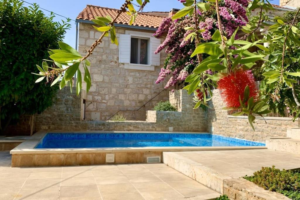 Heritage House Dvor Sutivan Exterior foto