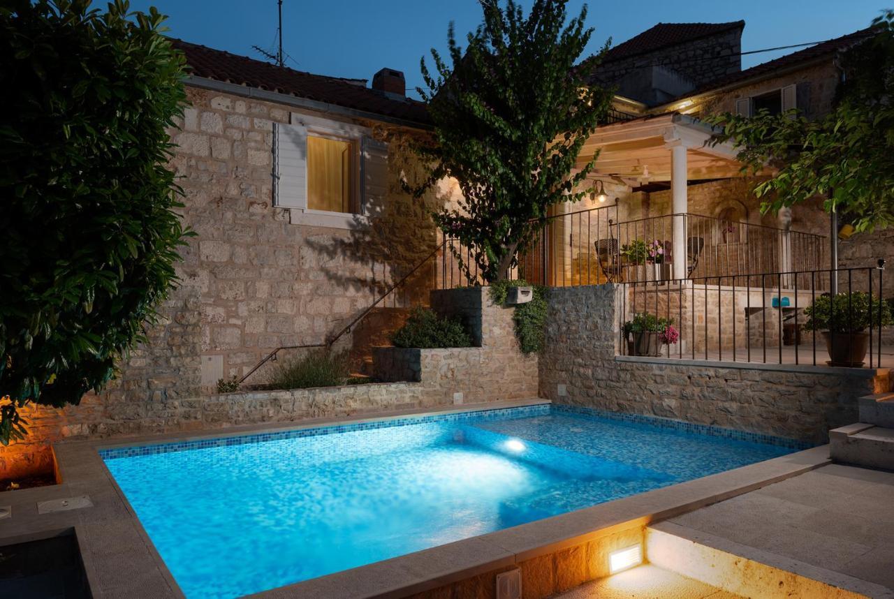 Heritage House Dvor Sutivan Exterior foto